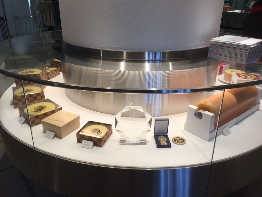 クラブハリエ　バウムクーヘン　ラコリーナ近江八幡